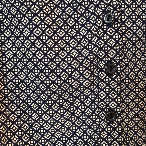 Kenar Shirt SZ XS Sleeveless Soft and Flowy 3/4 button closure in front V-Neck - Picture 5 of 11